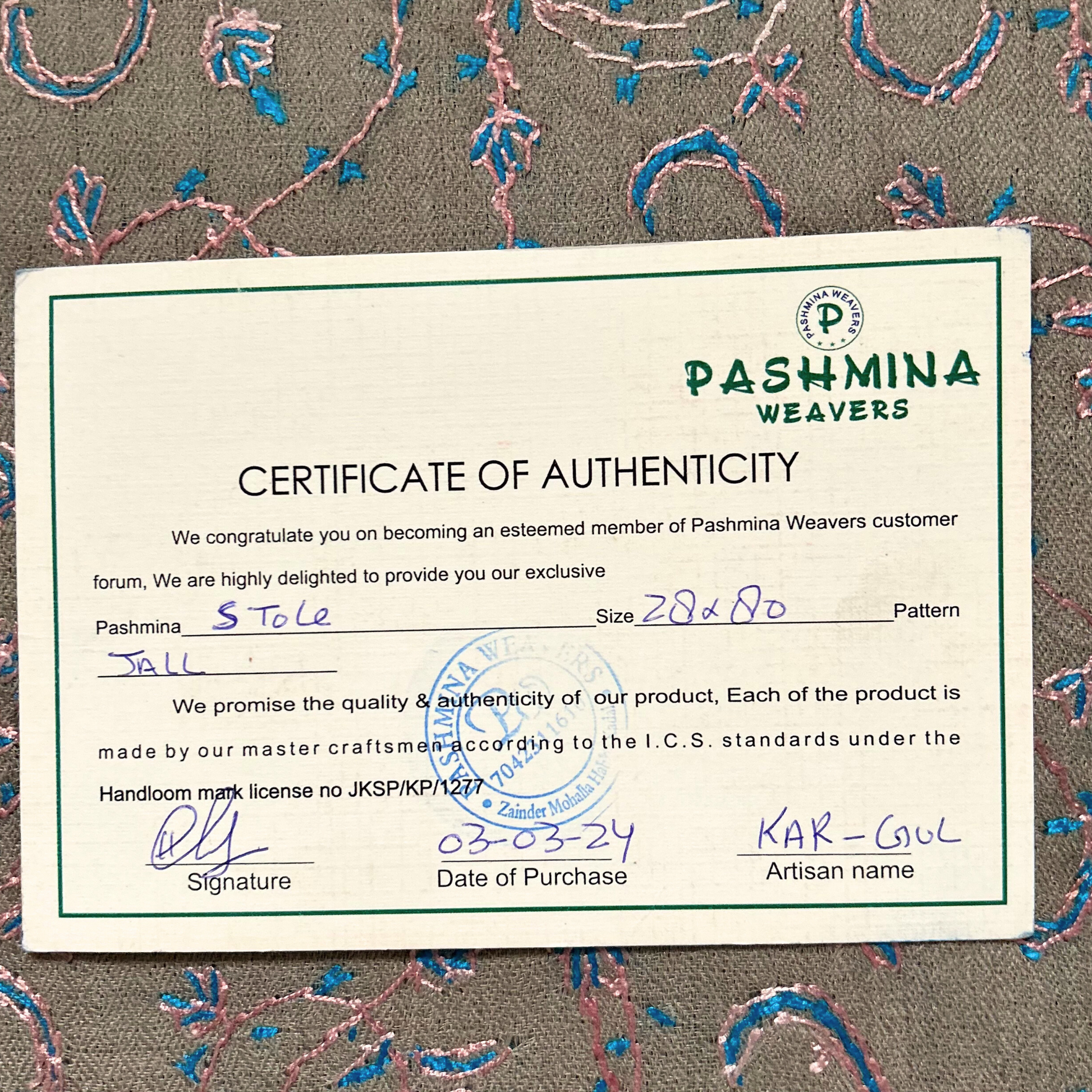 Soft and lightweight cashmere pashmina shawl.