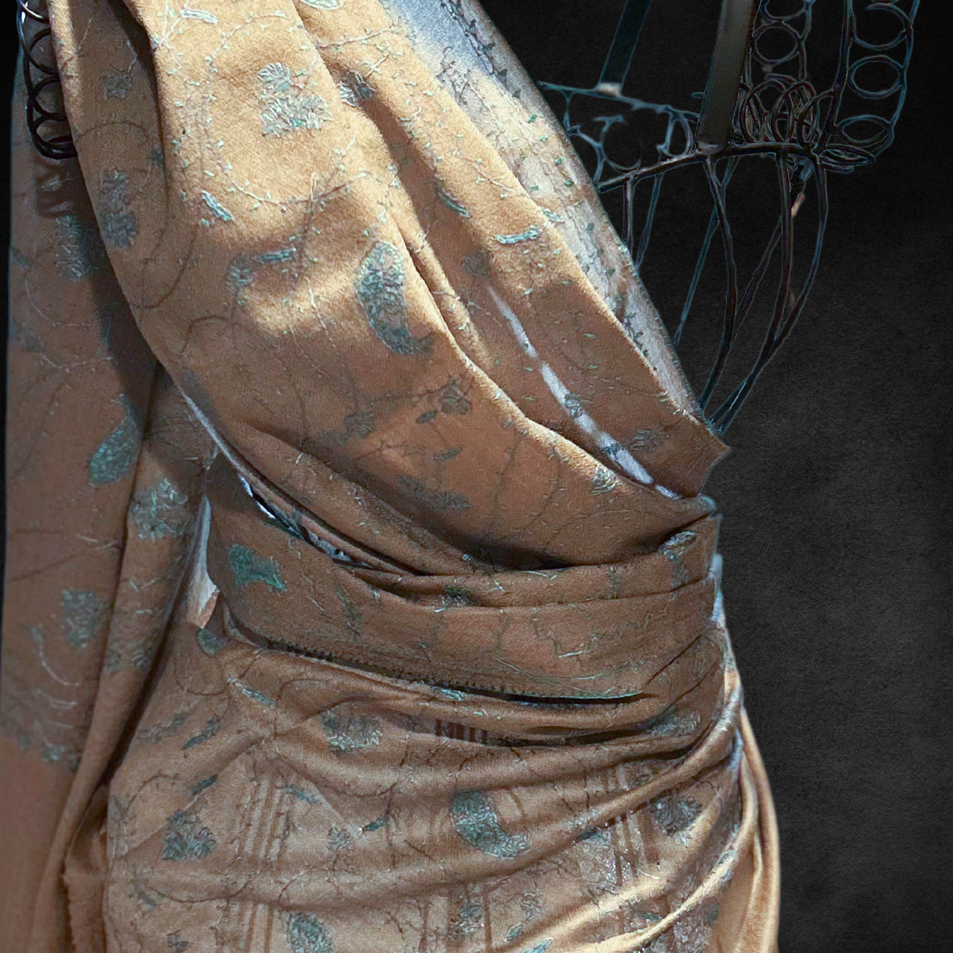 Soft and warm handwoven pashmina shawl in cashmere.