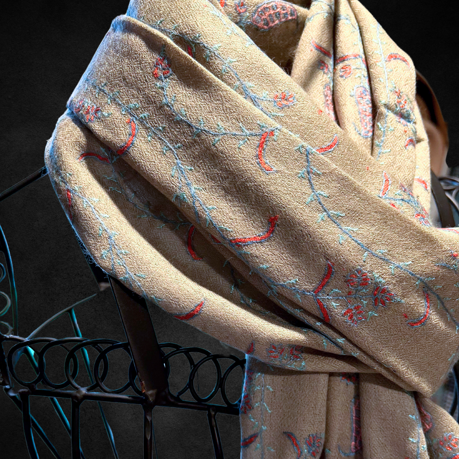 Classic cashmere pashmina shawl, handwoven.