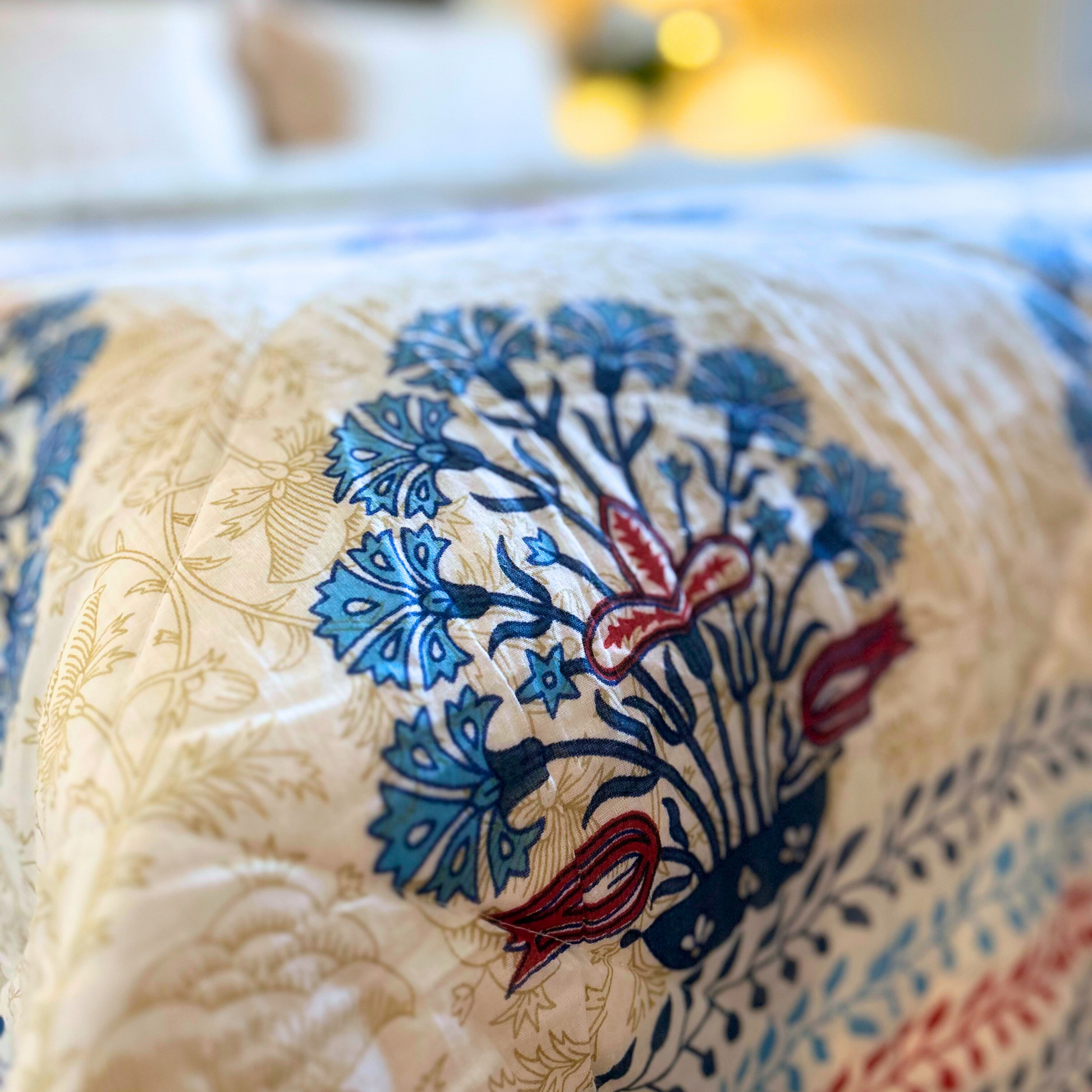 Elegant Jaipuri cotton quilt featuring a reversible design.